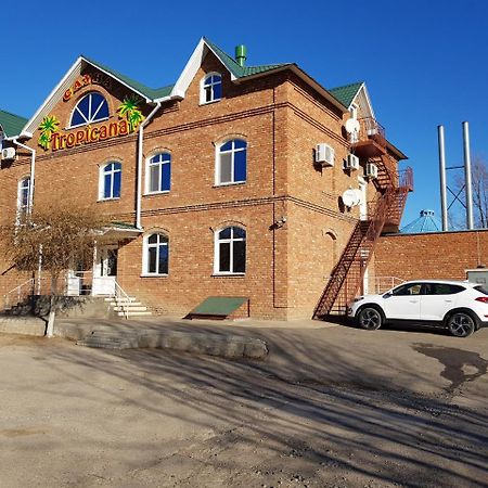 Tropicana Inn Uralsk Eksteriør billede